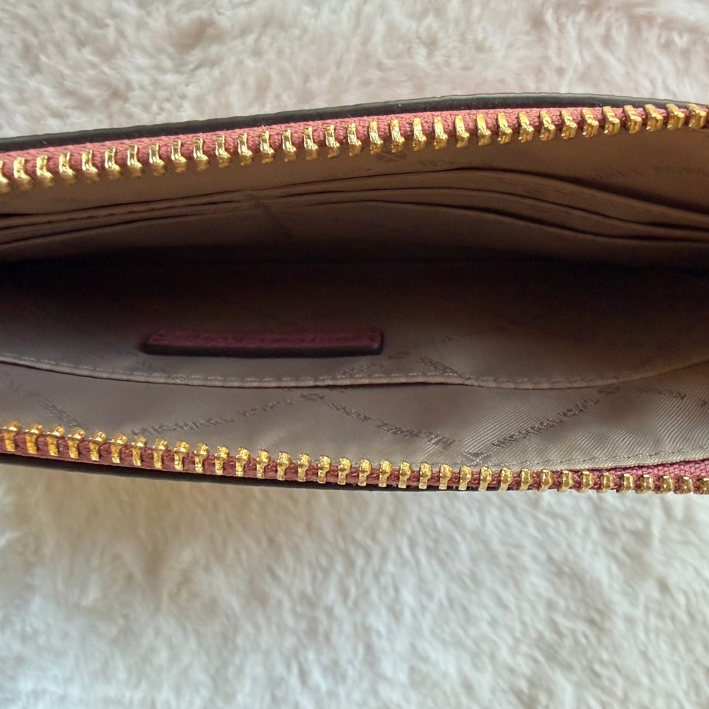 Michael Kors Jet Set Zipper Wristlet Clutch - Picture 5 of 7